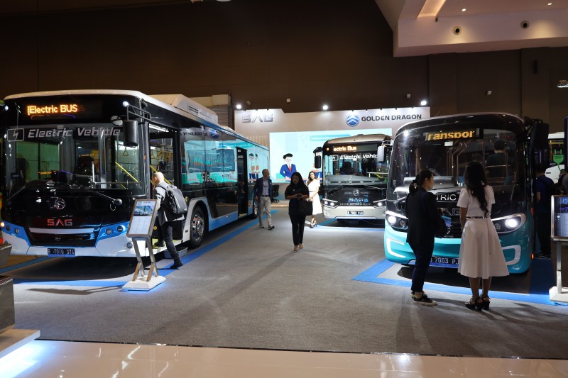 金旅客车与印尼伙伴共筑绿色出行梦，携手开拓双赢新篇章