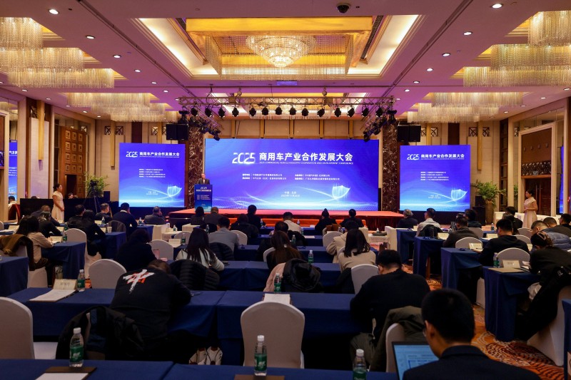 金旅“凯旋”“驰睿”双星闪耀，荣获“车轮上的中国”年度大奖